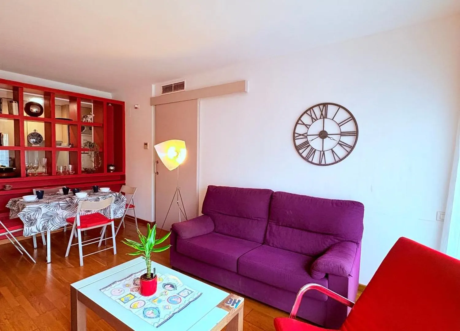 Stunning Flat For 5 People With Breakfast Included With Sagrada Familia Church View Barcelona 0*,