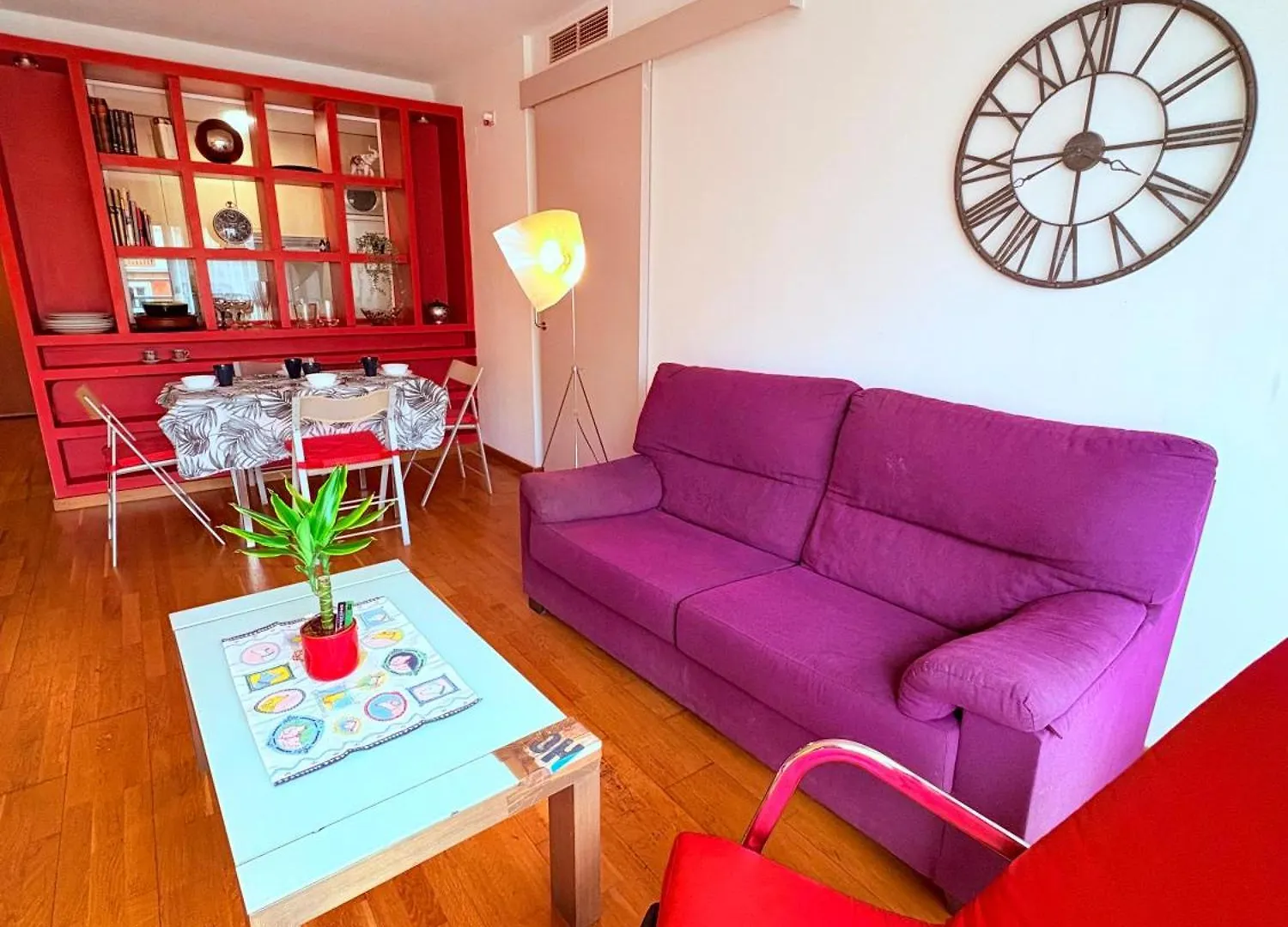 Stunning Flat For 5 People With Breakfast Included With Sagrada Familia Church View Barcelona