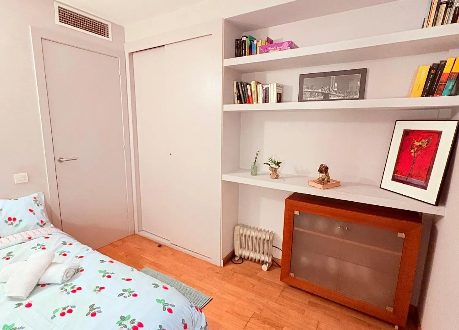 Apartment Stunning Flat For 5 People With Breakfast Included With Sagrada Familia Church View Barcelona