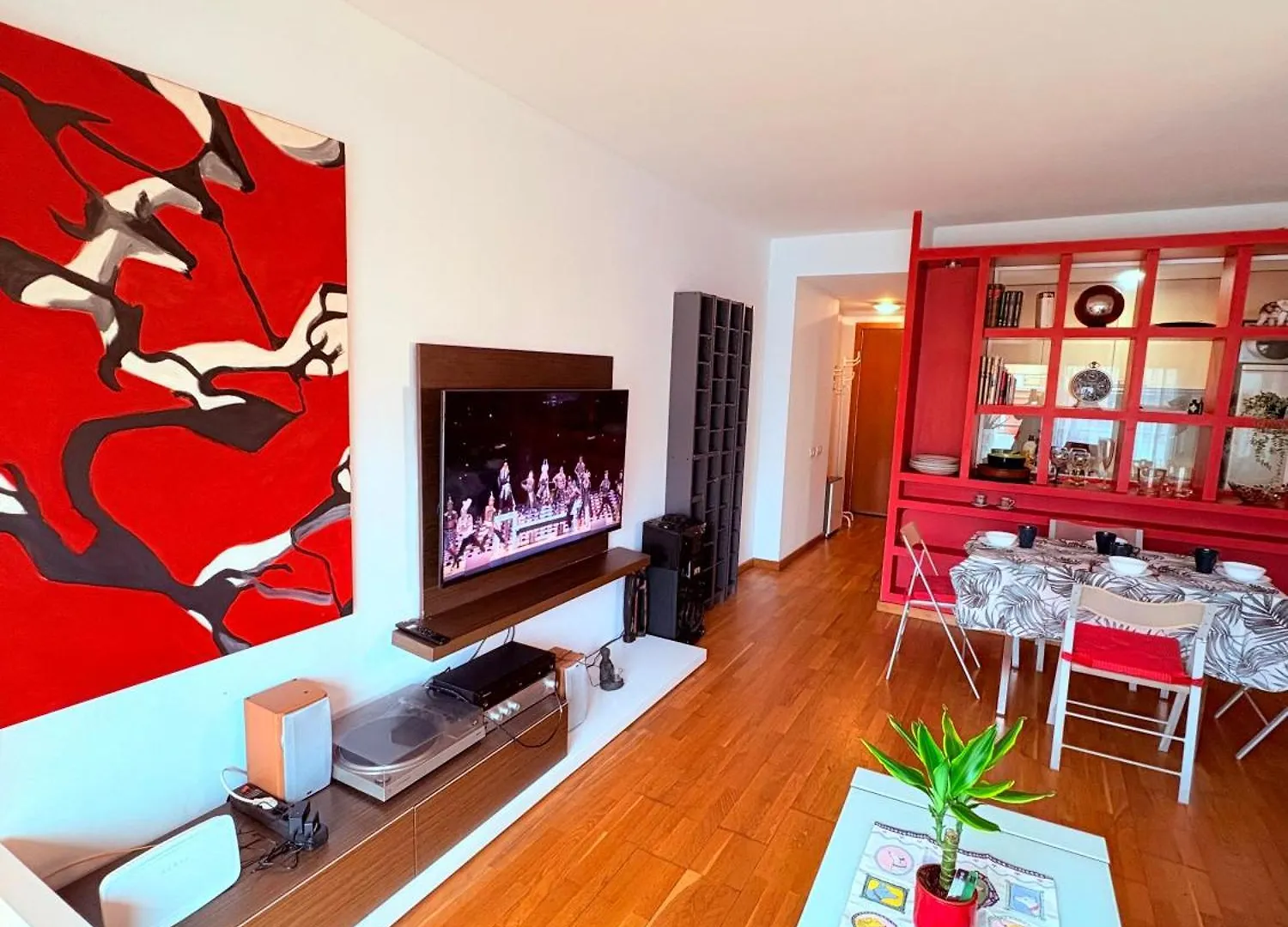Apartment Stunning Flat For 5 People With Breakfast Included With Sagrada Familia Church View Barcelona
