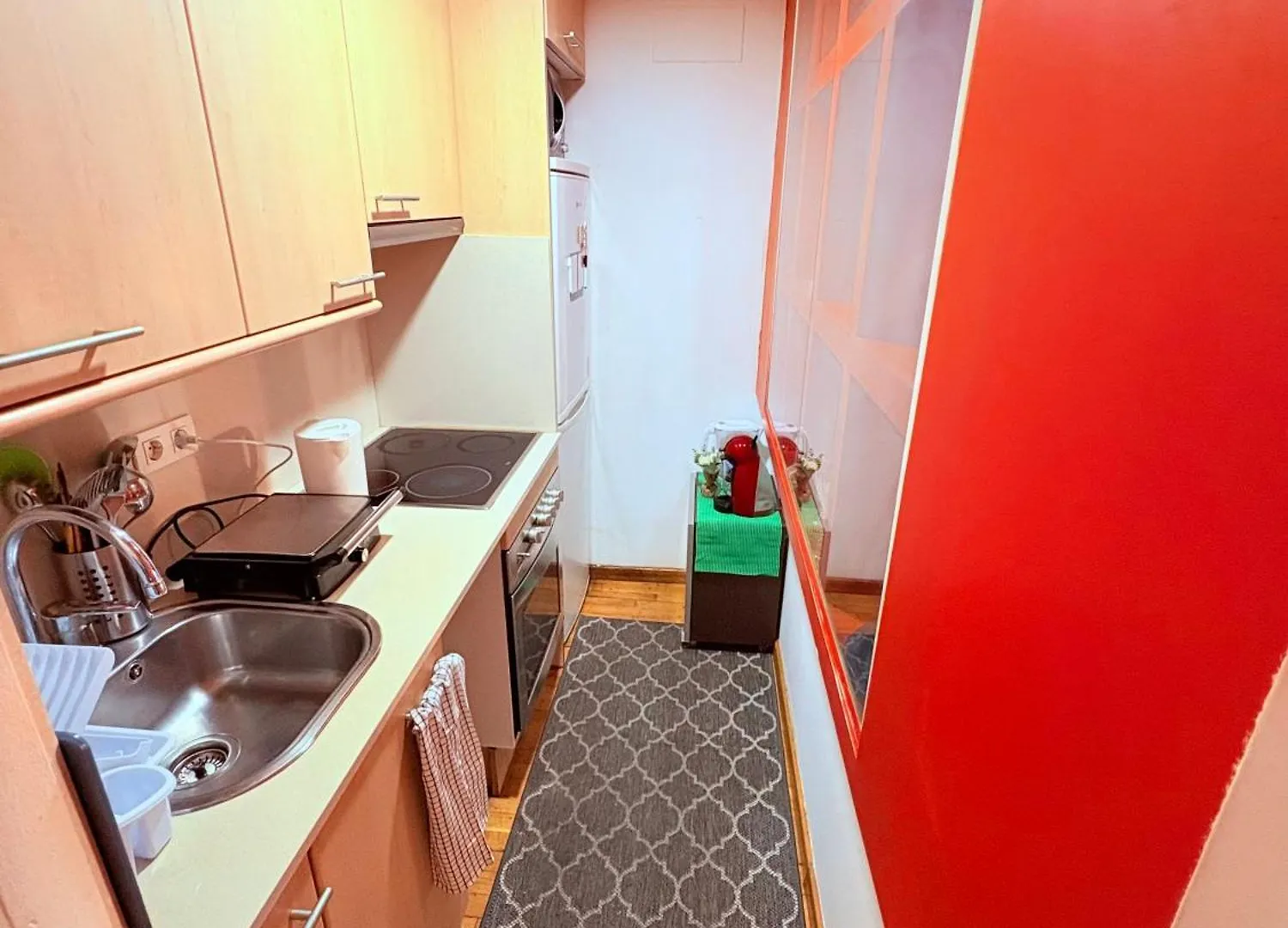 Stunning Flat For 5 People With Breakfast Included With Sagrada Familia Church View Barcelona Apartment
