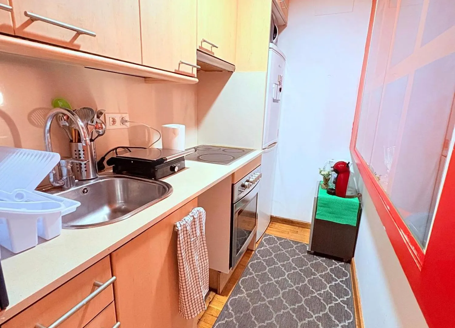 Stunning Flat For 5 People With Breakfast Included With Sagrada Familia Church View Barcelona