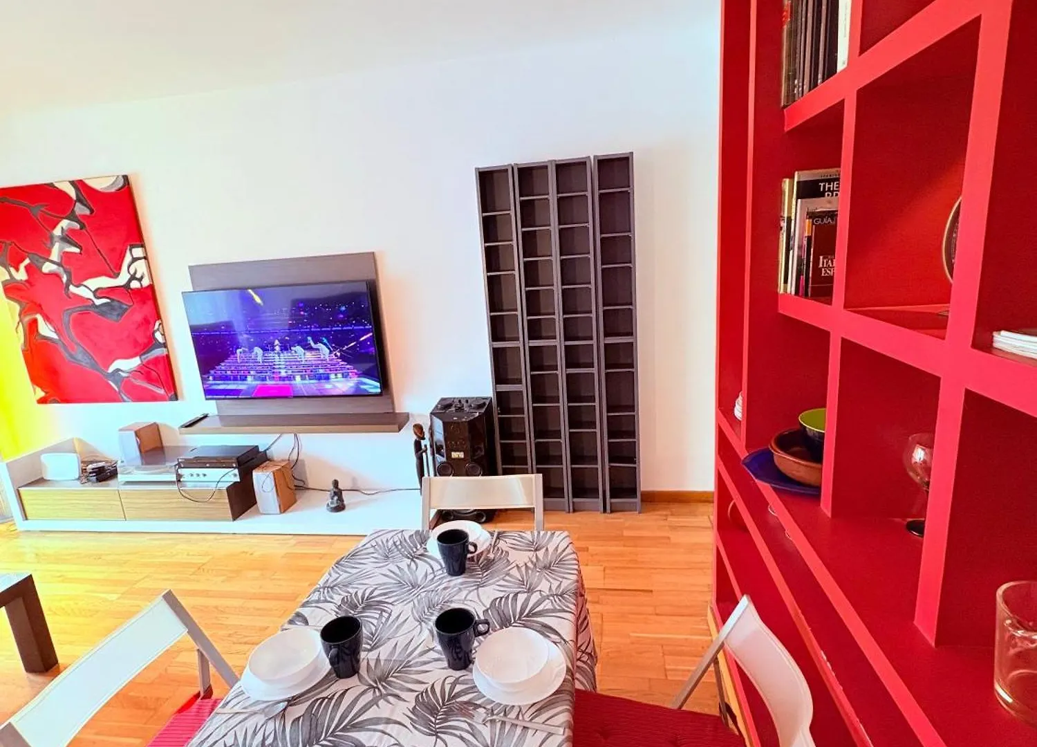 Stunning Flat For 5 People With Breakfast Included With Sagrada Familia Church View Barcelona Apartment