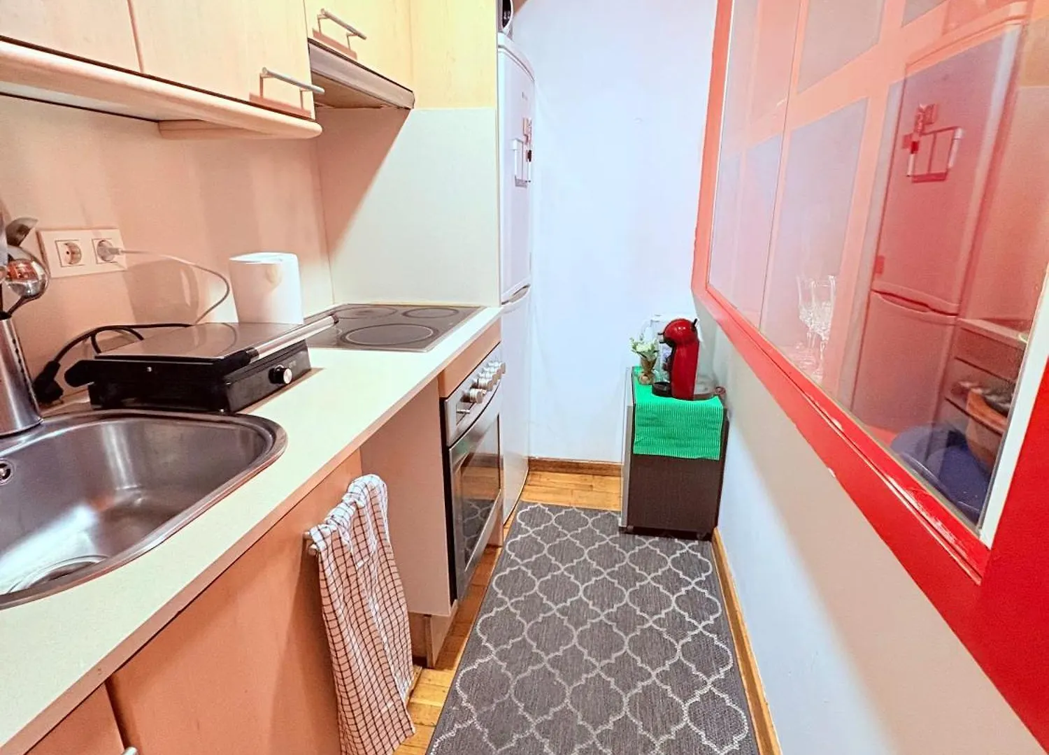 Stunning Flat For 5 People With Breakfast Included With Sagrada Familia Church View Barcelona Apartment